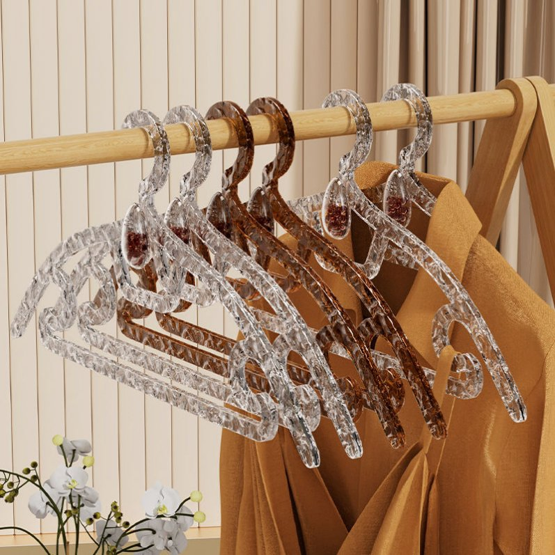 New Design Aromatic Pet Hanger Dehumidification, Deodorization, De-Mite Pet Aroma Diffuser Clothes Hanger