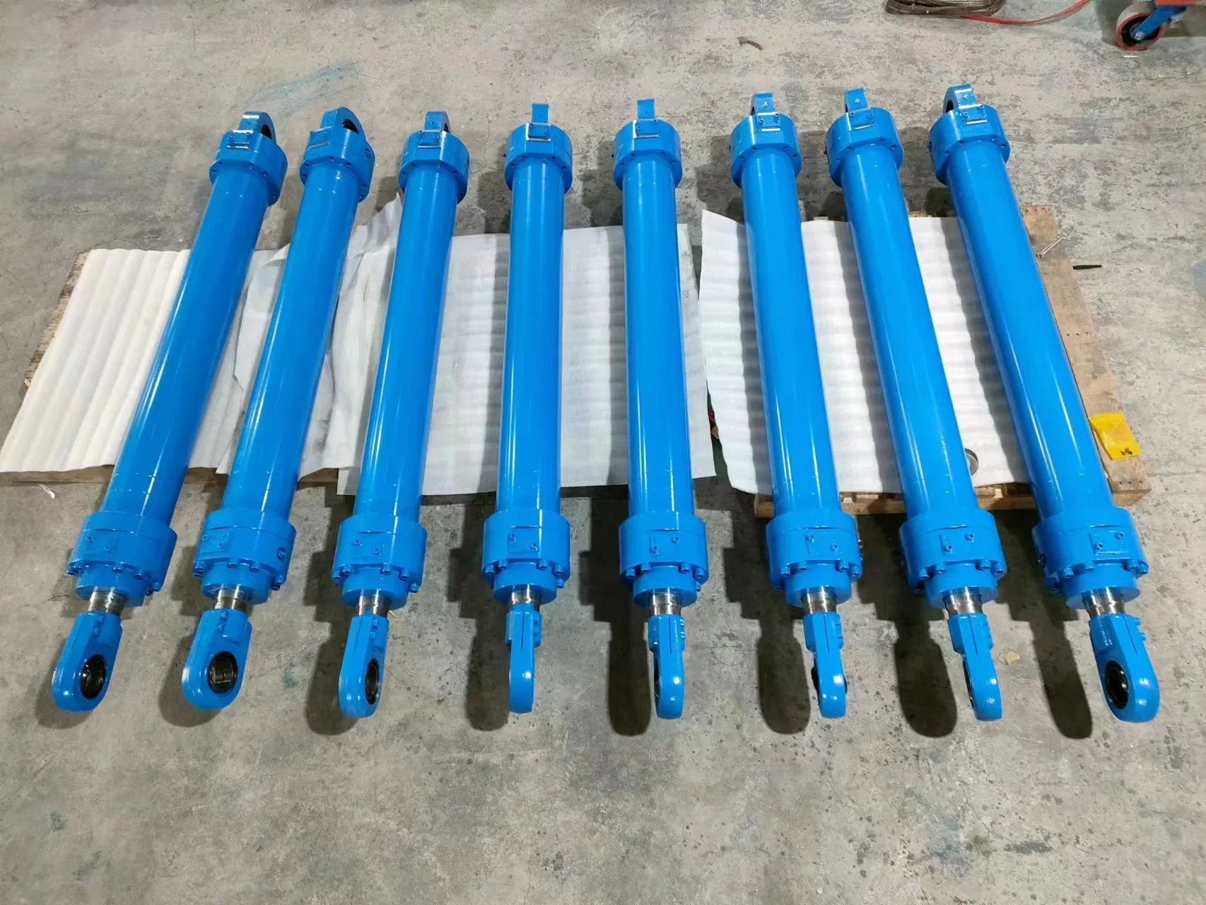 Гидроцилиндр CD Series для металлургии и горной техники