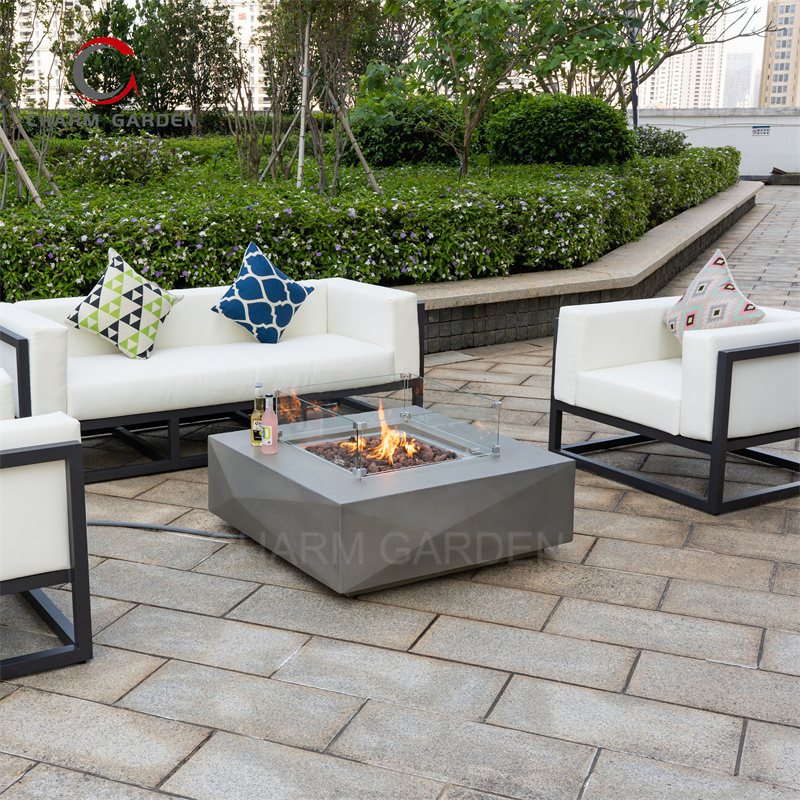 Outdoor Rectangle Fire Pit with Spark Screen