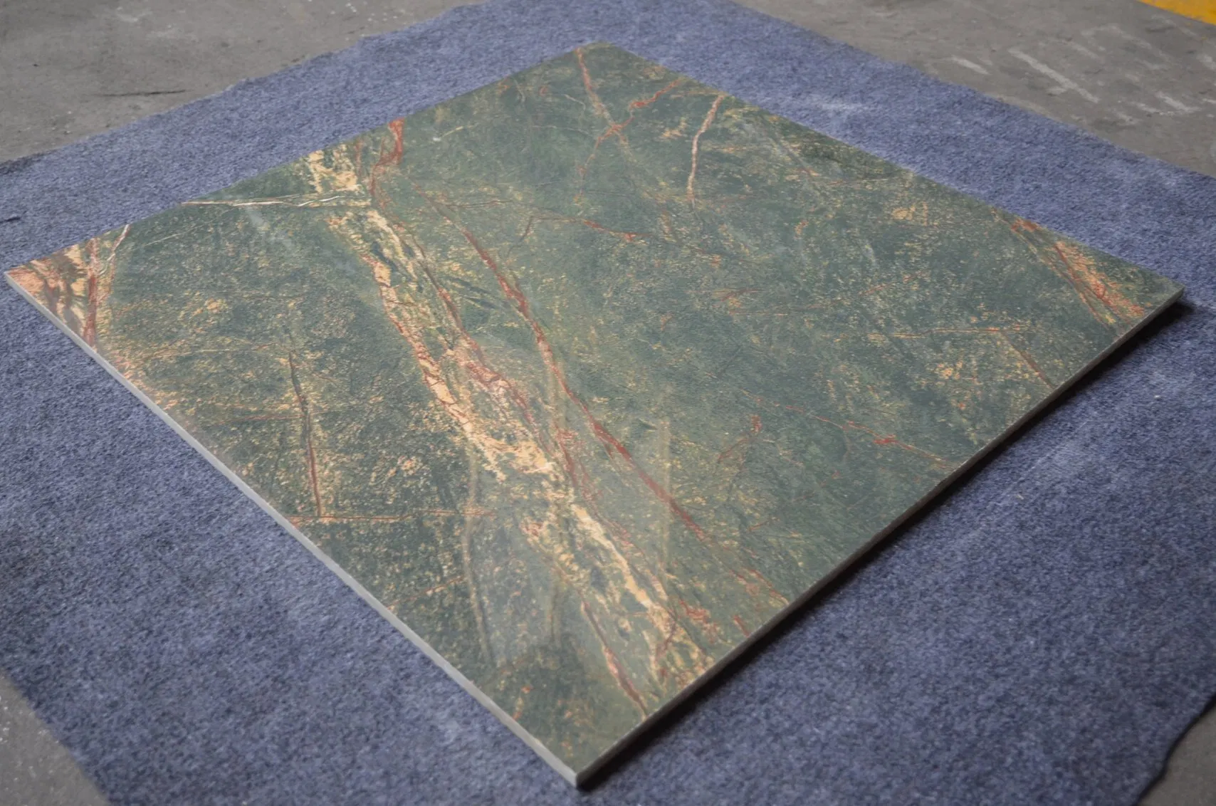 Плитка напольная Classic Dark Green Marble 600x600