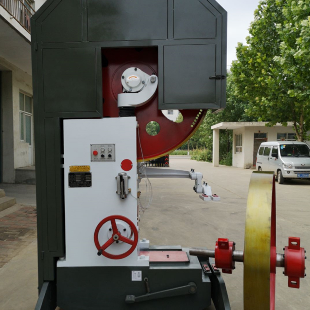 Ленточная пила по дереву вертикальная с большими дисками