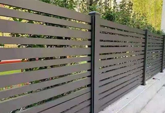 Customized Modern Horizontal Aluminum Slat Fencing for Garden