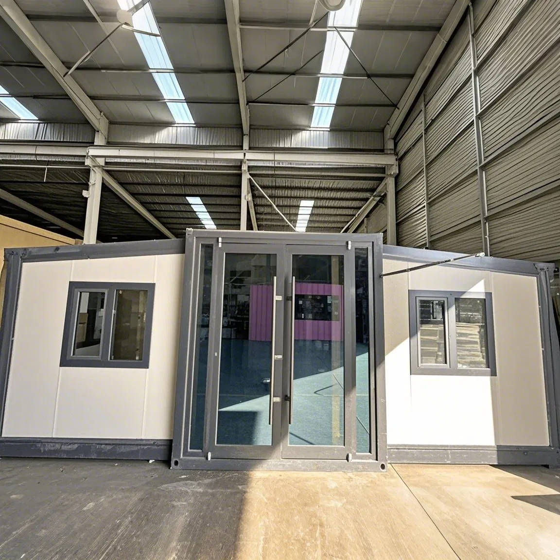 20FT/40FT Flat Pack Shipping Container Prefab Steel Container House with Two Bedrooms for Home Villa Mall or School Use