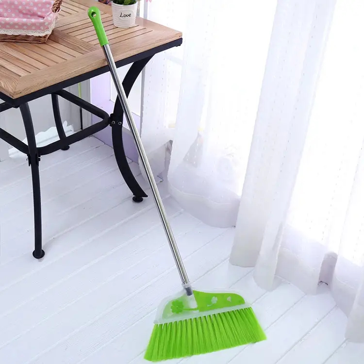 Прочная пластиковая щетка для пола с длинной ручкой