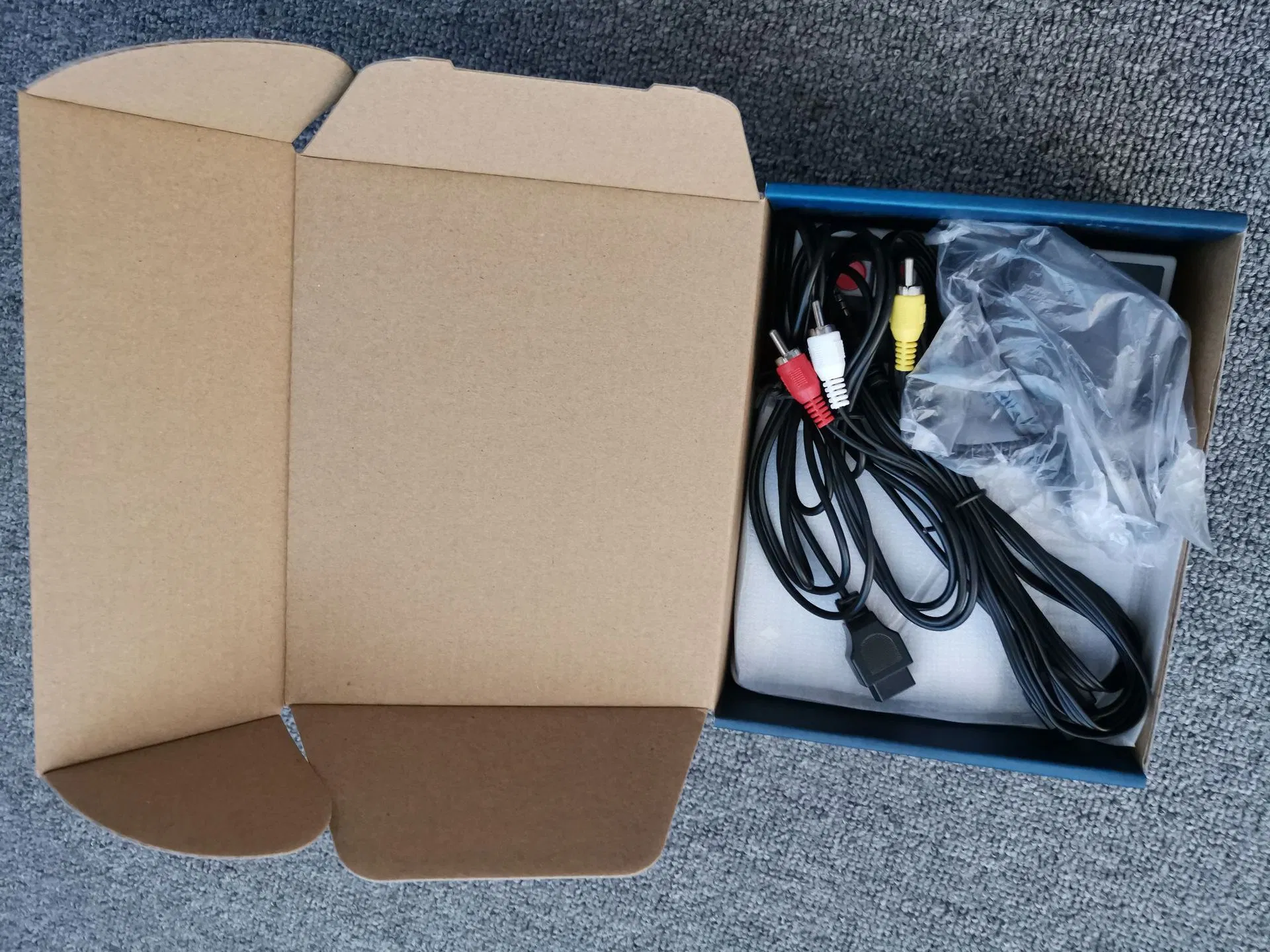 Classic Mini Game Console Classic Game Player Built-in 620 Retro Games