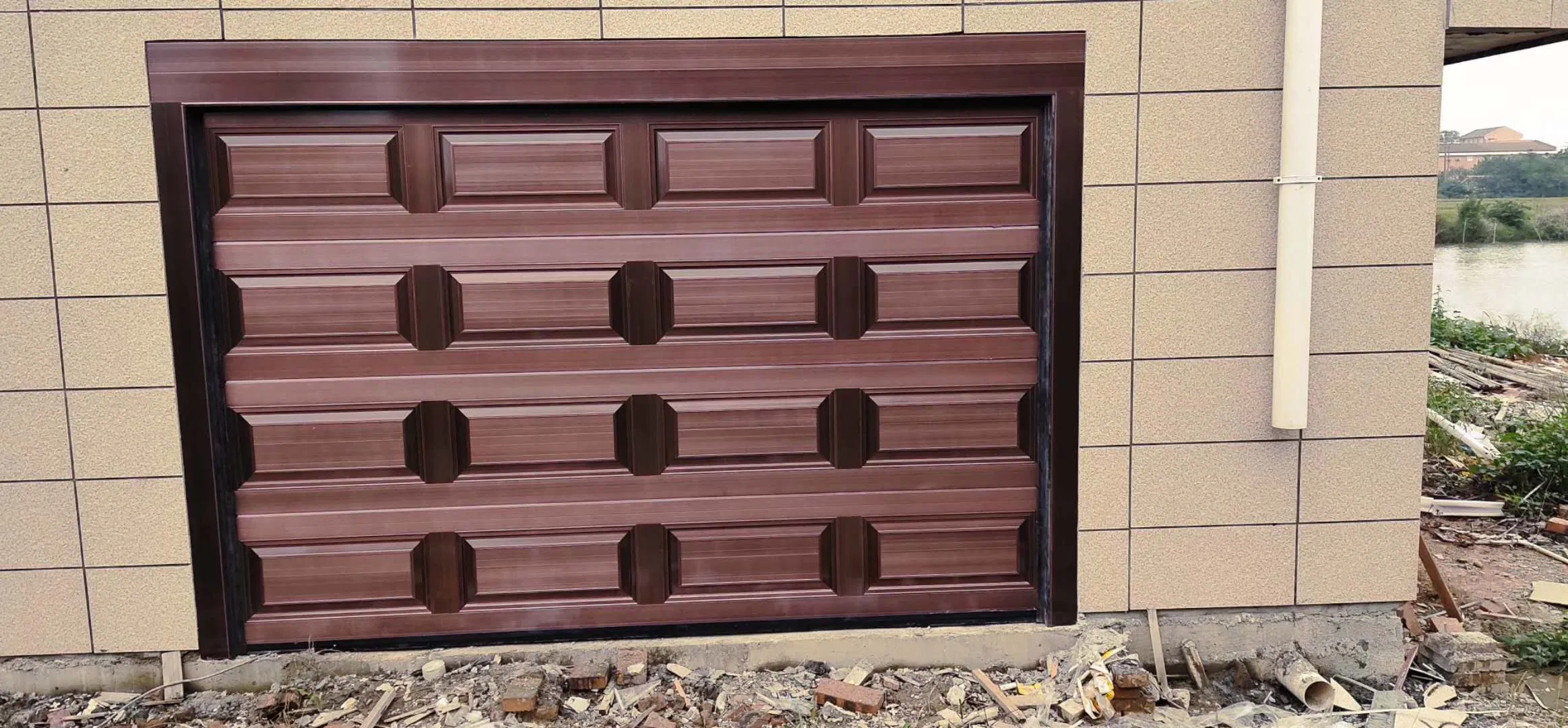 Flip Garage Door - Space-Saving Electric Sectional for Villa Garages