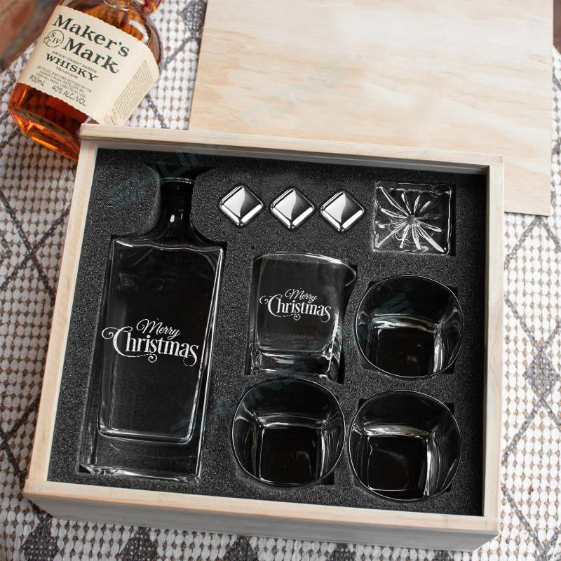 Personalized Crystal Square Whiskey Decanter and Glasses Set Christmas Whiskey Gift Set for Men
