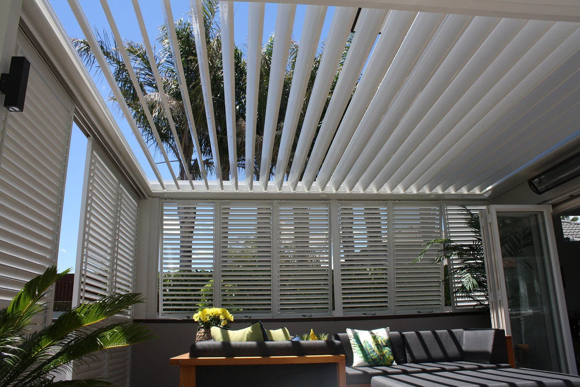 Toman Wide and Big Roof Shutter, Build a Cool Place.