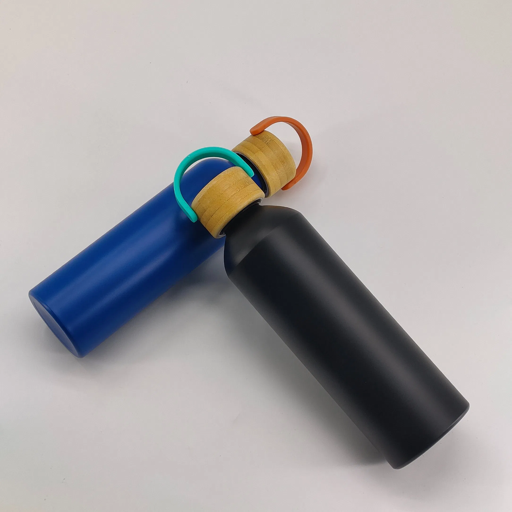 Спортивная алюминиевая бутылка для воды с деревянным покрытием