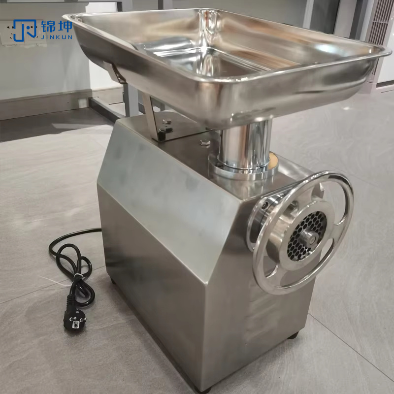 Powerful Meat Grinder and Mincer with Gear Transmission for Quick Results