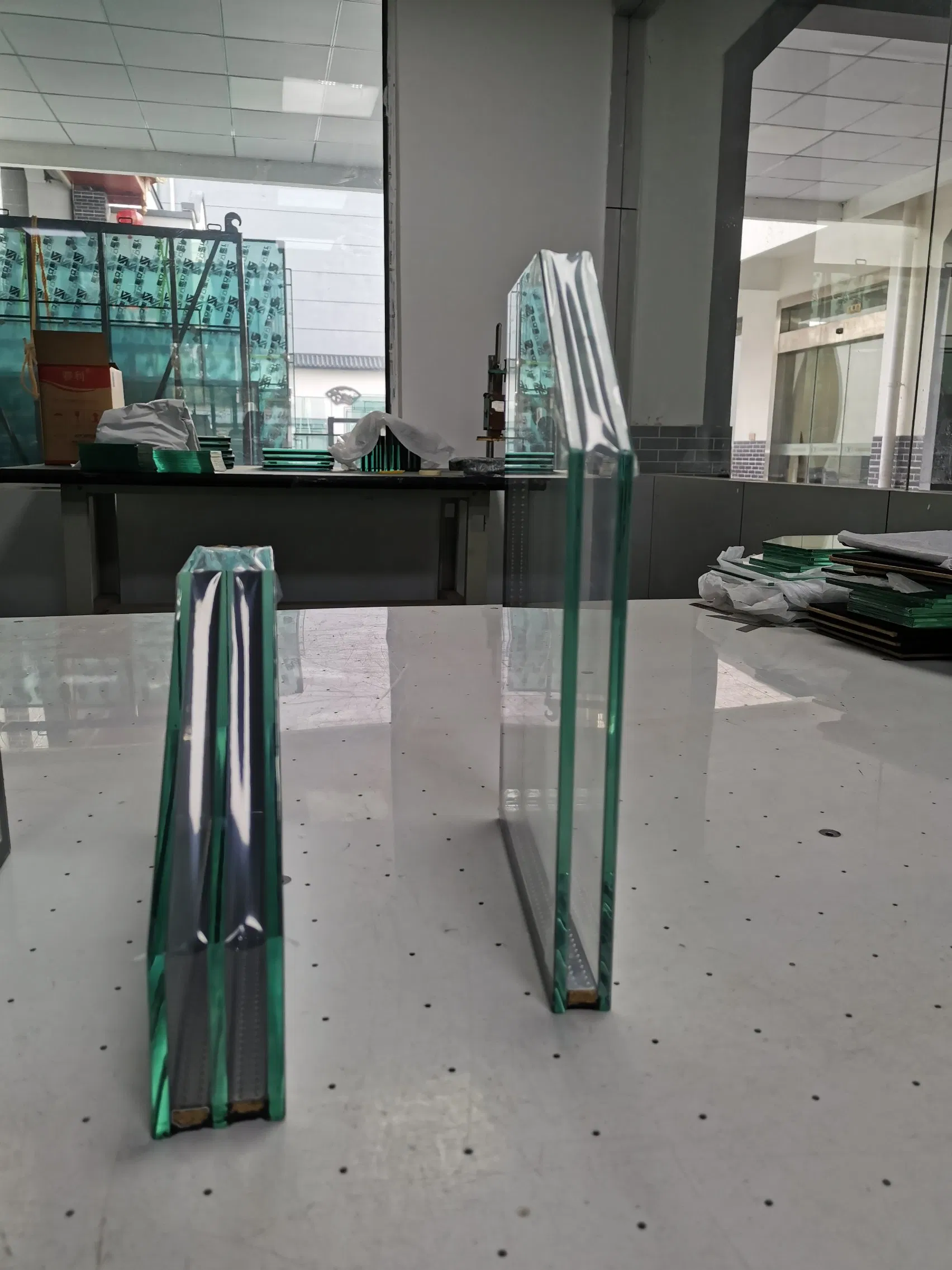 Laminated Insulated Pane Glass Corner for Show Room and Exhibition