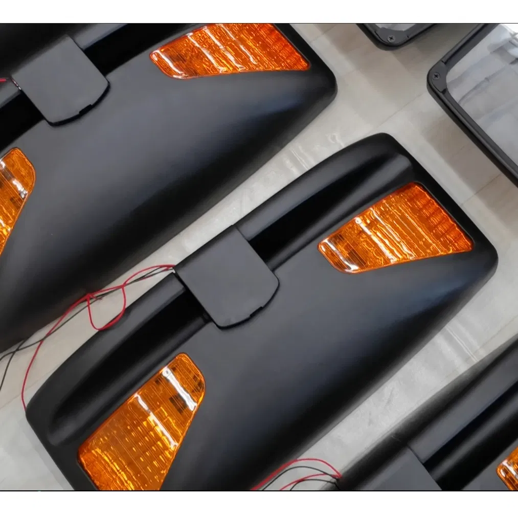 Цифровые часы в зеркале заднего вида для автобусов и грузовиков