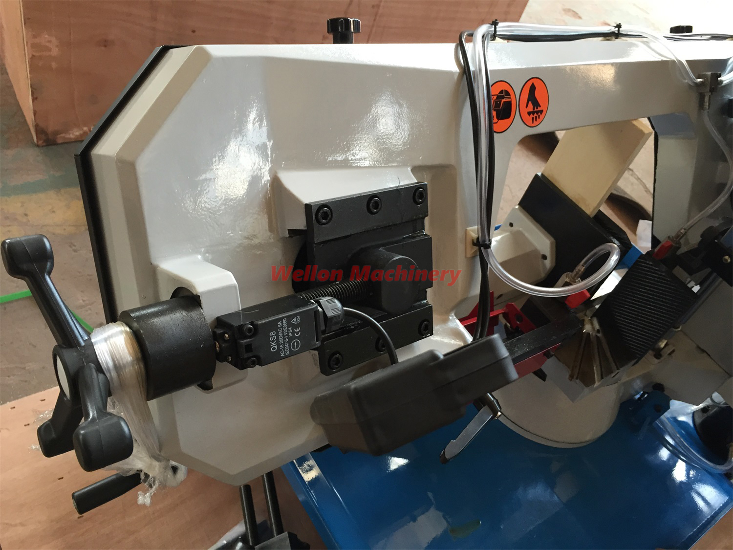 Станок ленточнопильный горизонтальный по металлу BS-280G