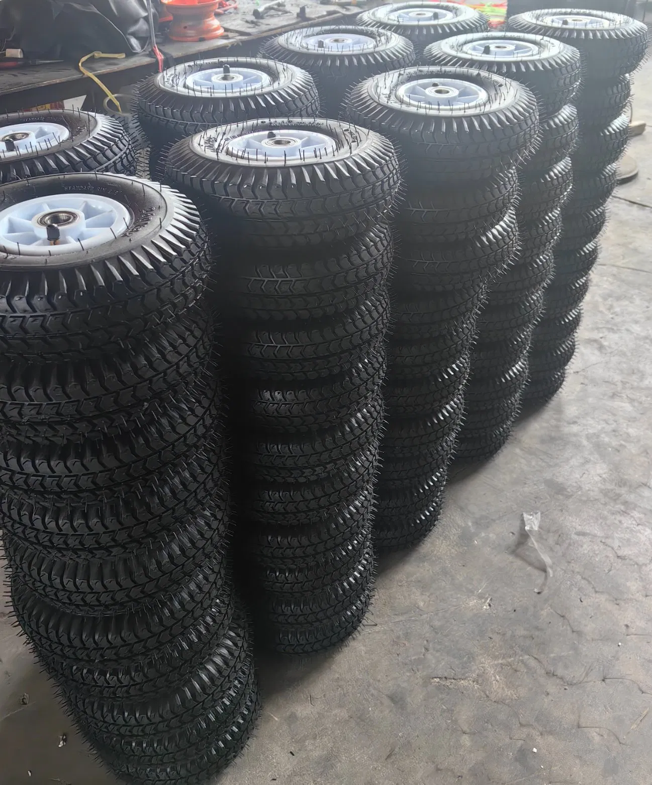 Air Filled Pneumatic Rubber Wheel 260 mm for Scooters