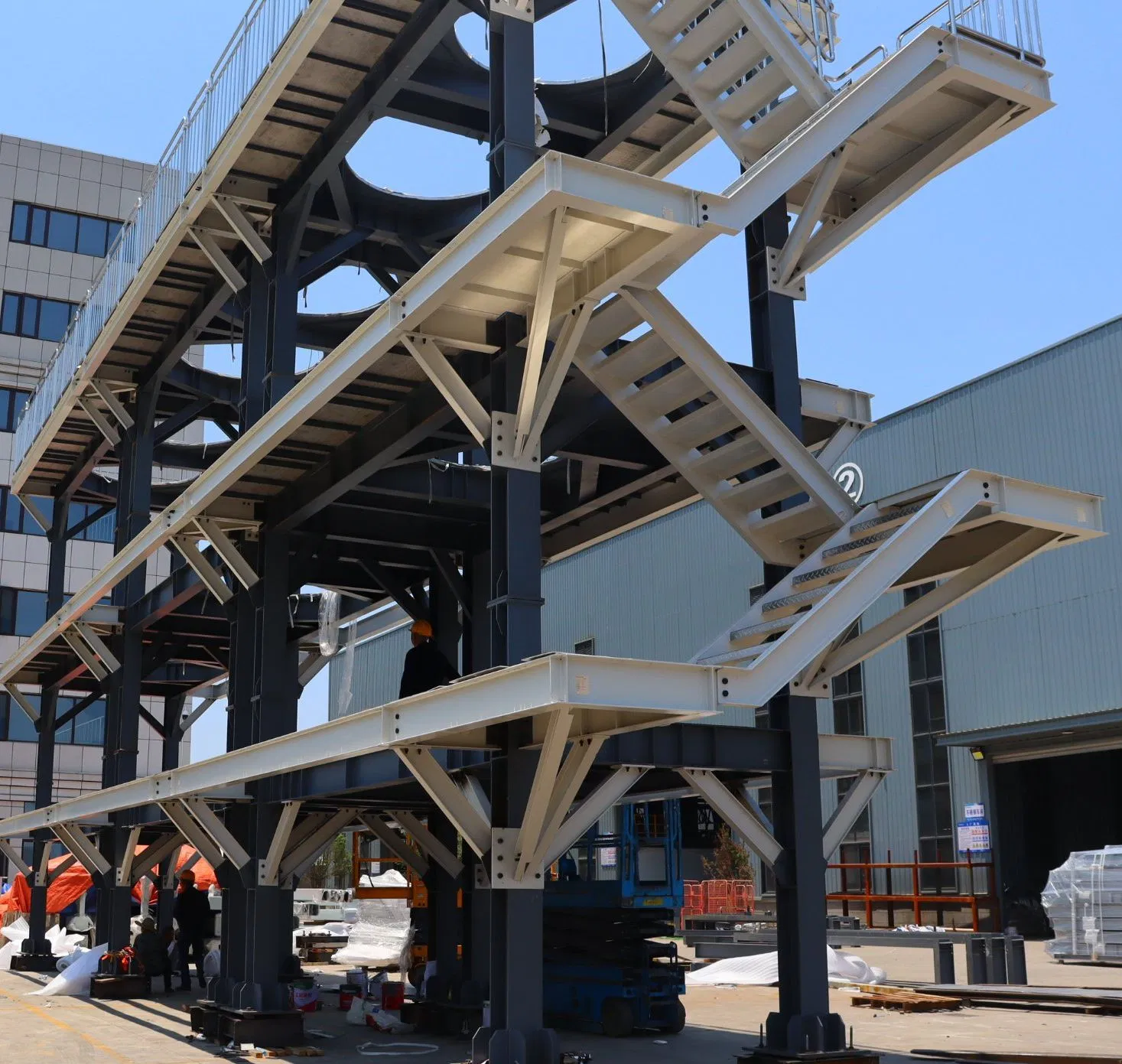 Factory Price Corrosion-Resistant Stainless Steel Staircases for Shopping Mall