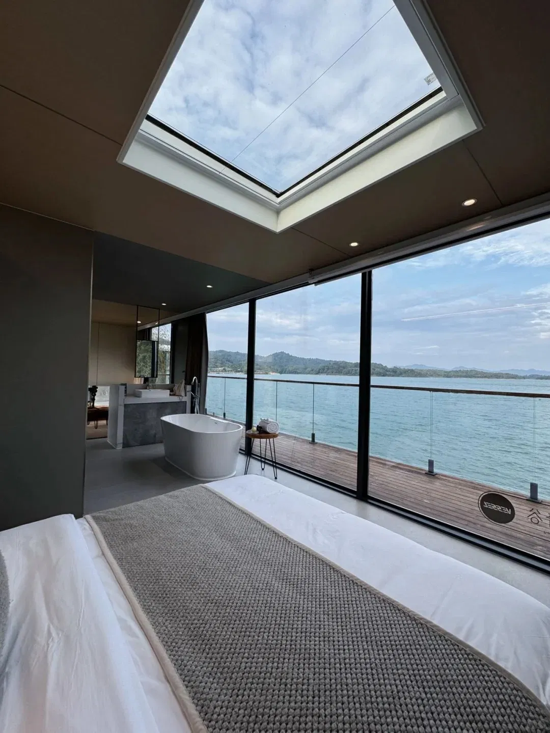 Space Capsule 11.5m Container House Sleep Cabin Capsule Container Hotel