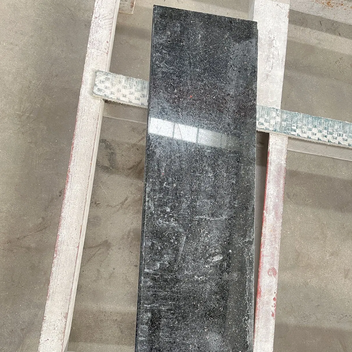 Indian Black Galaxy Granite Stone Factory Direct Sell Customize Kitchen Granite Countertops
