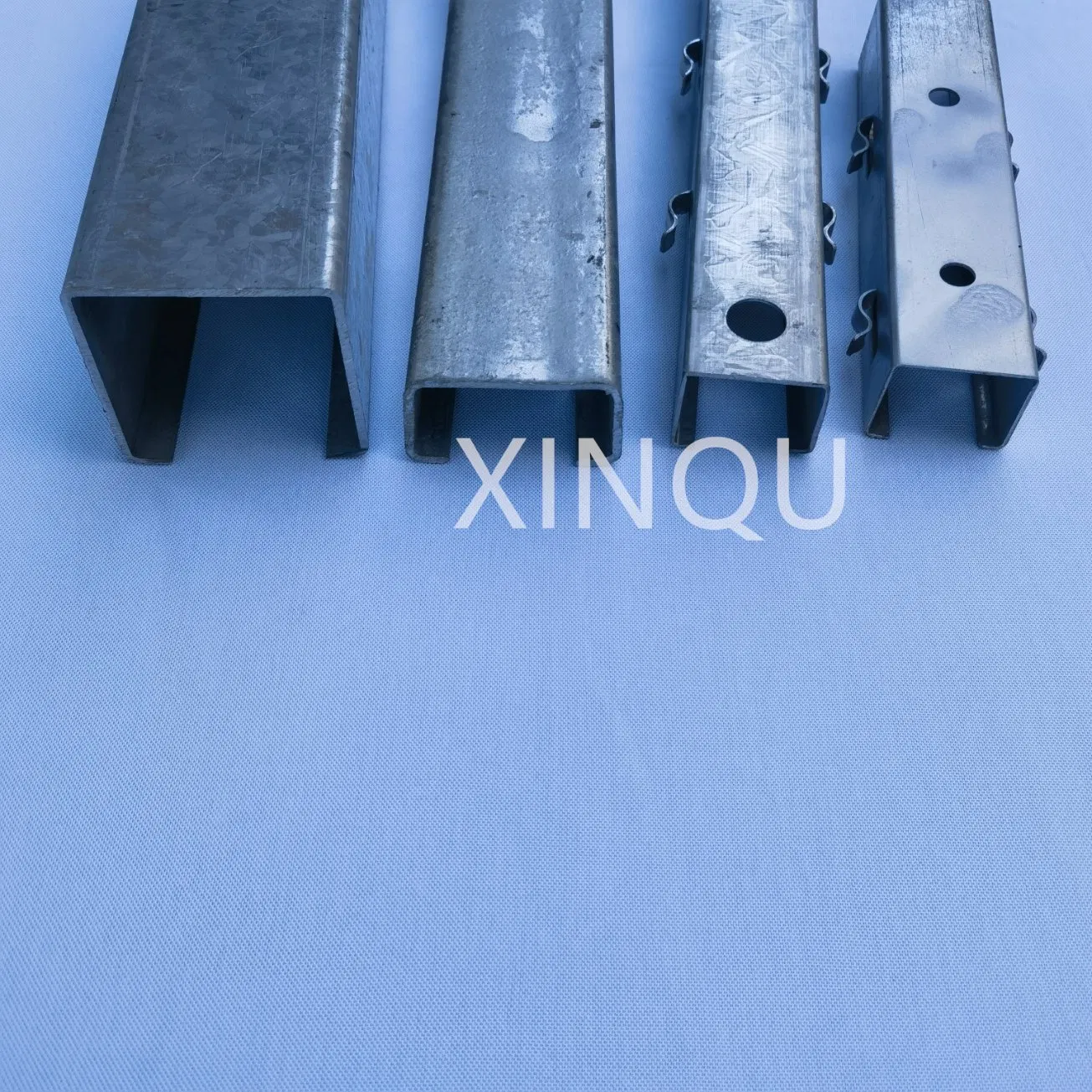 Durable 2.0mm Hot Dipped Galvanized Vineyard Post Plant Heavy Duty Galvanized Metal Grape Stake 200G/M Zinc Power Coated Orchard Trellis Post