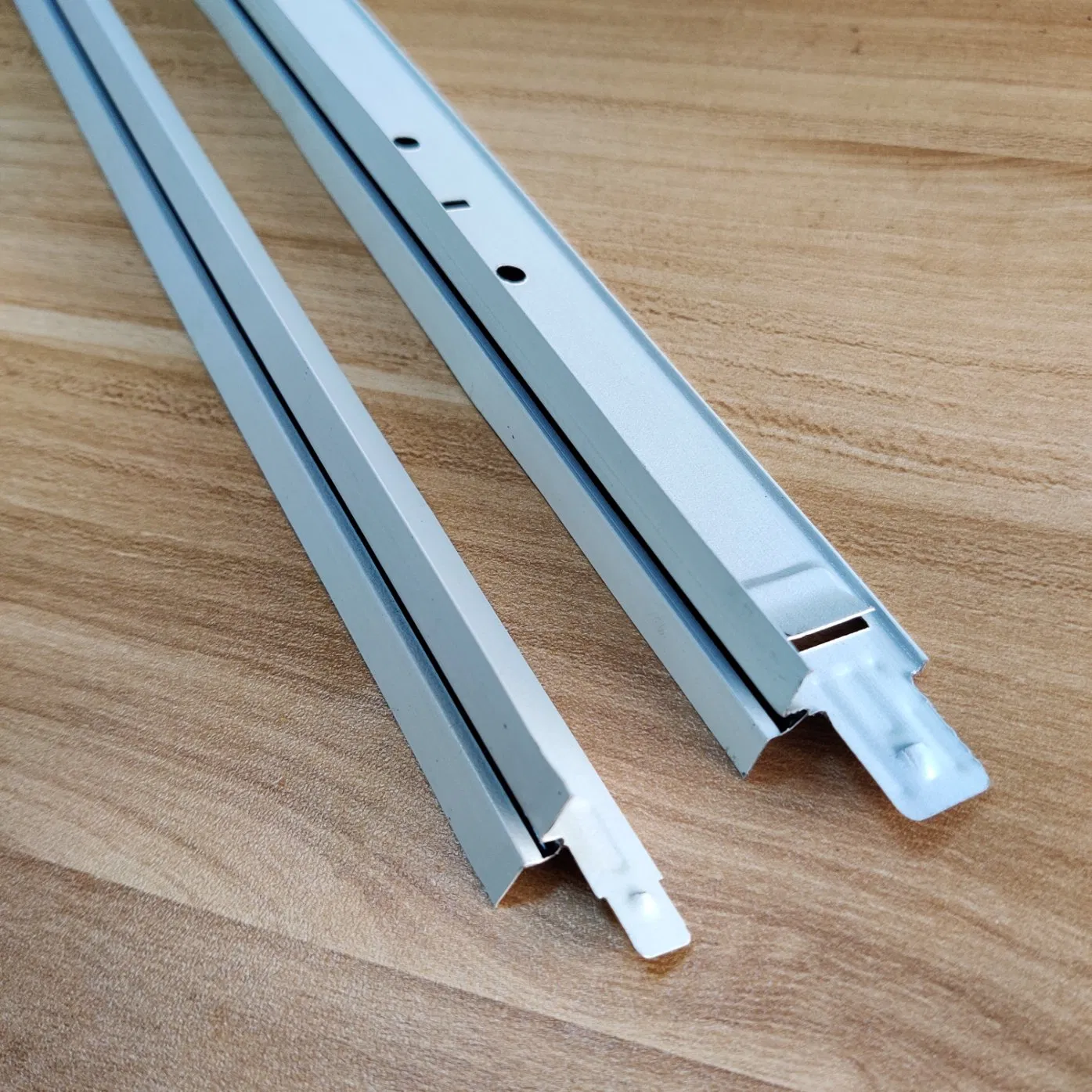 Durable and Stable & Precise Right Angle & Oxidation-Resistant & Reinforced Thickness Tee Grid