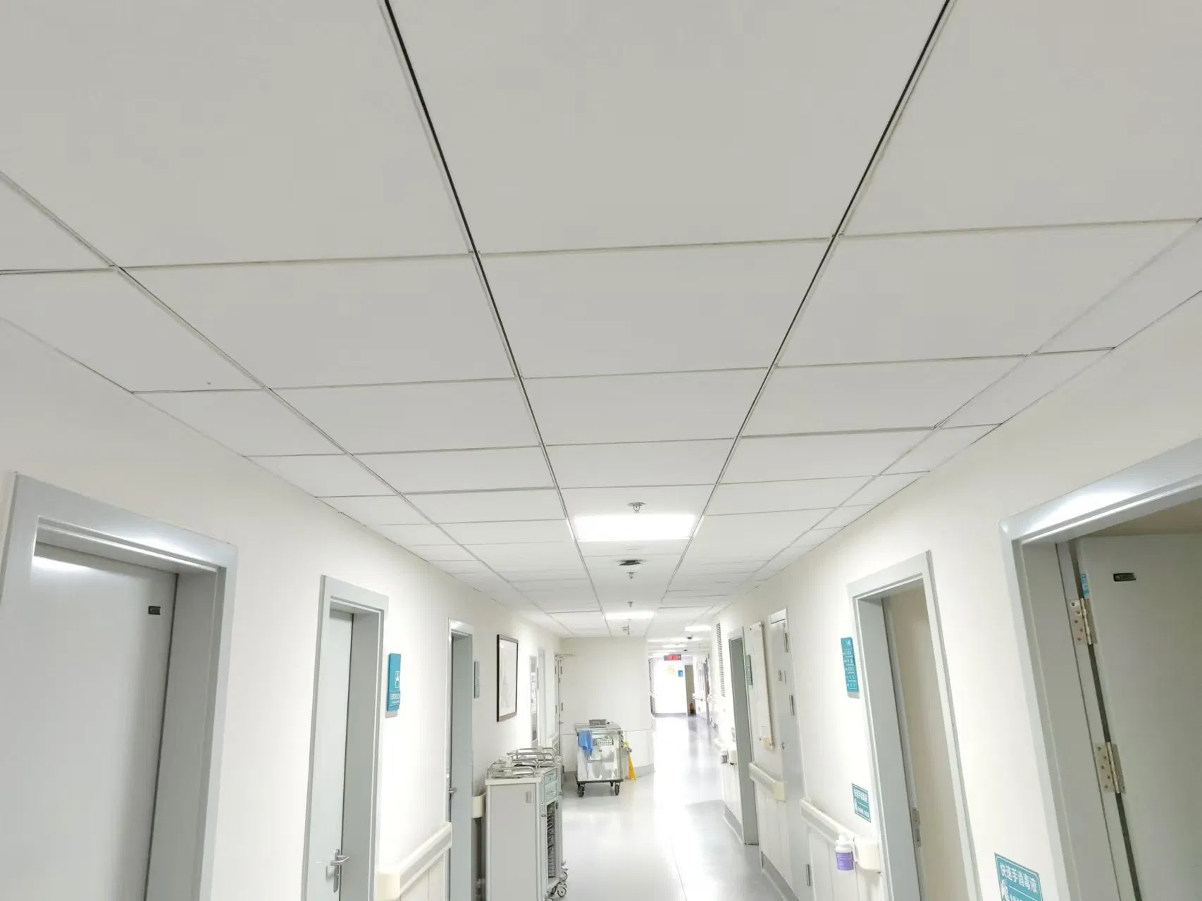 Soundproof Ceiling Tegular Edge Fireproof Ceiling Board Suspended Acoustic Insulation Ceiling Tiles for Hospital