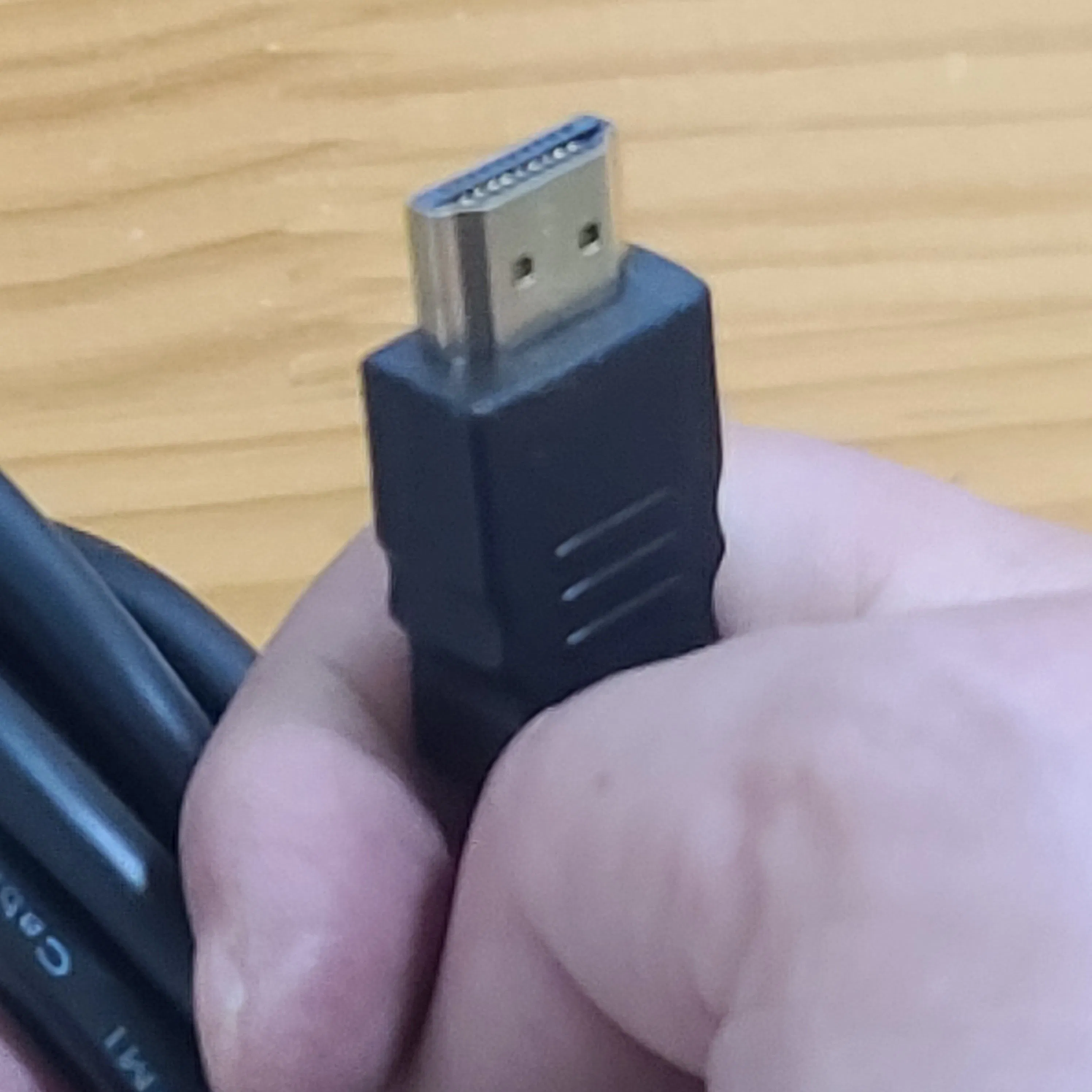 Кабель HDMI/DVI-RCA для подключения видео
