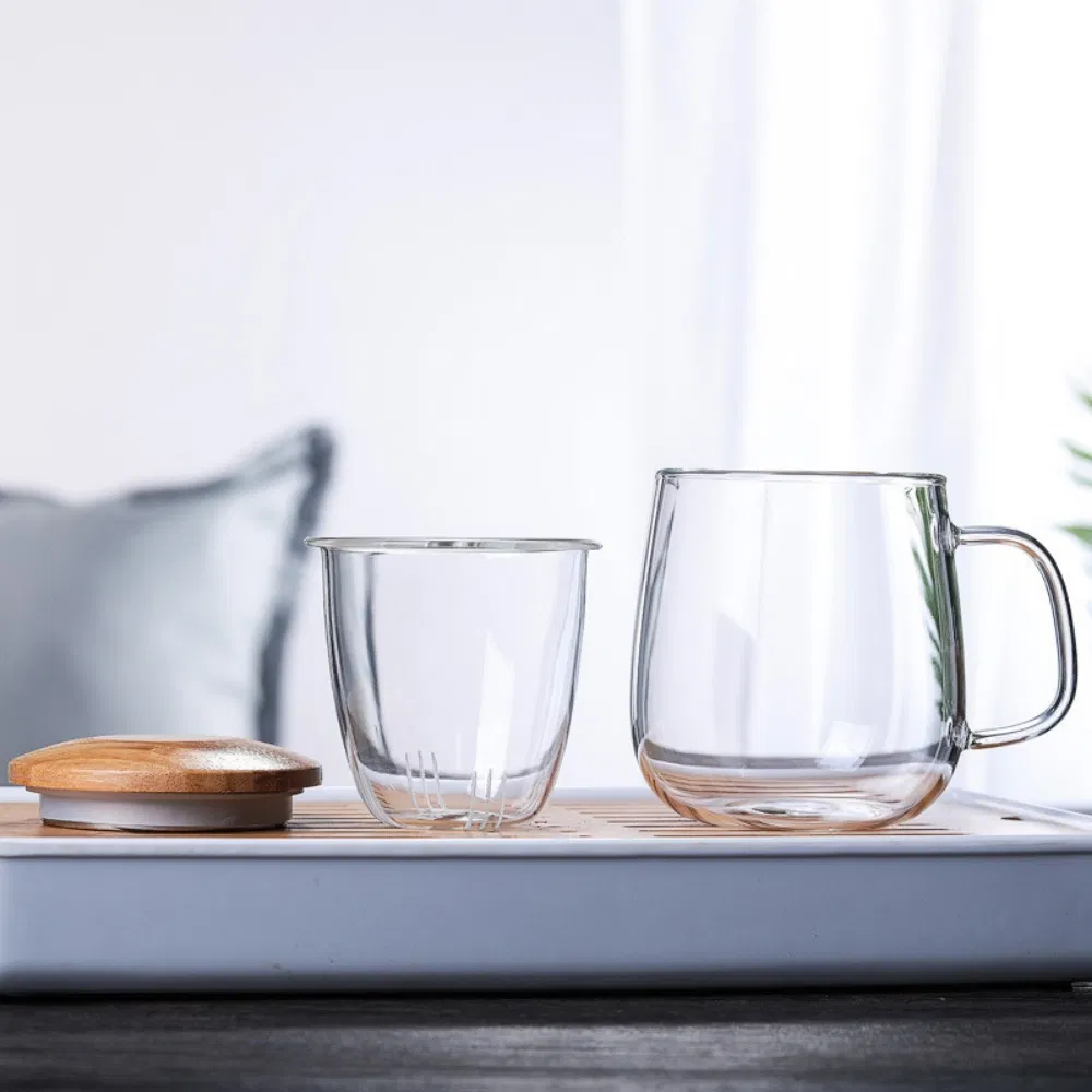 Стеклянная чашка для чая с ситечком и крышкой