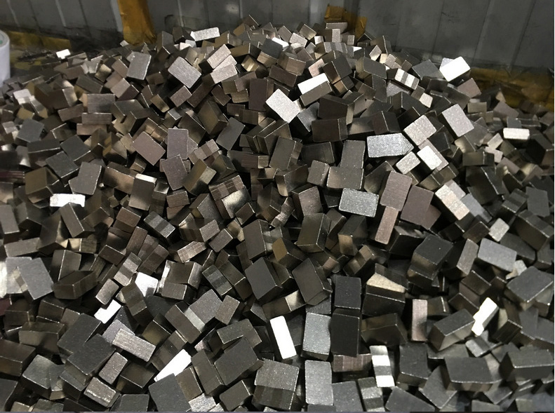 Bcmc Volcanic Segments Stone Diamond Blade Segmented Granite Cutting Segment in China