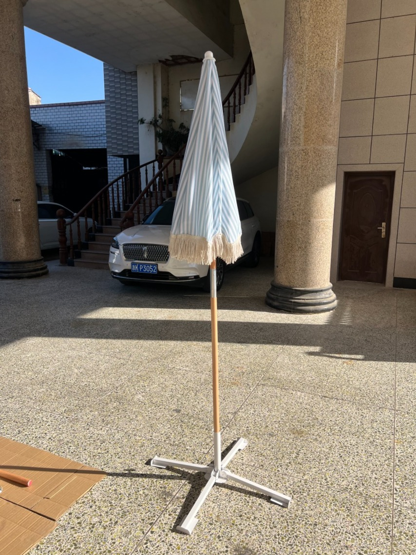 Garden Patio Sun Shade Wooden Parasol with Tassel