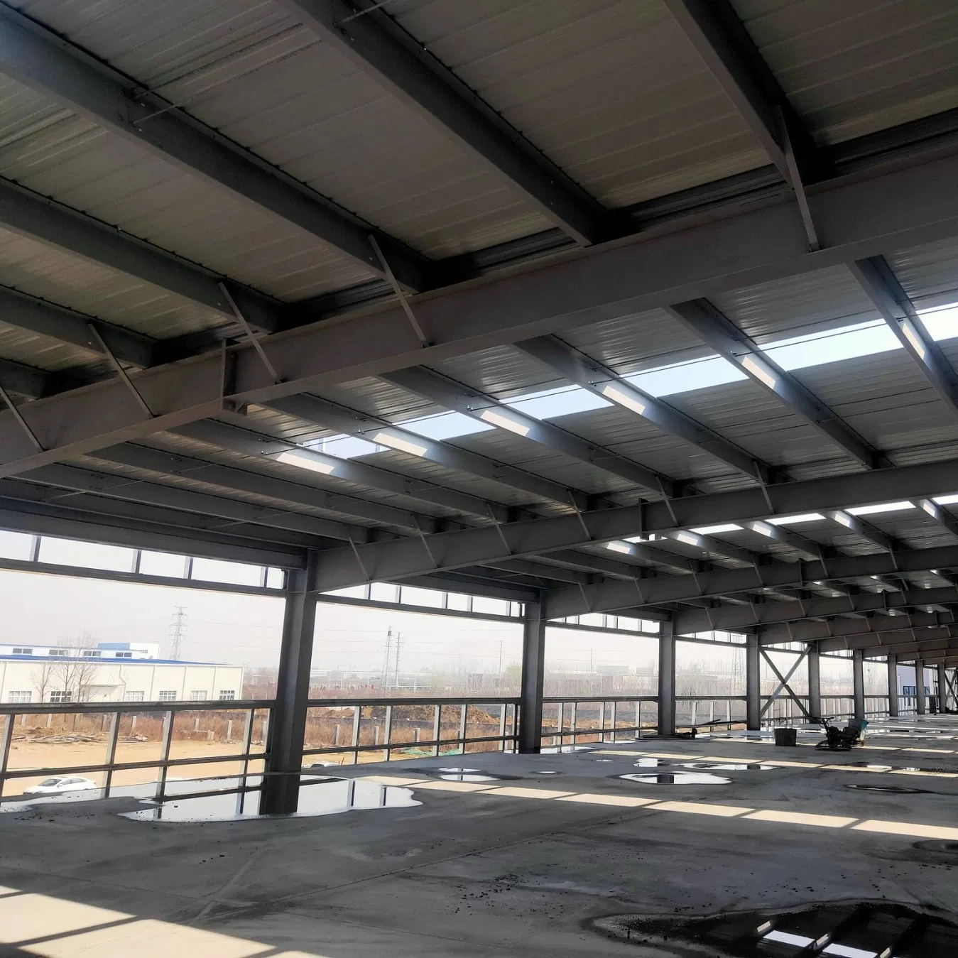 Light H Section Sprefabricated Steel Frame Workshop with Painted Glavanized Column