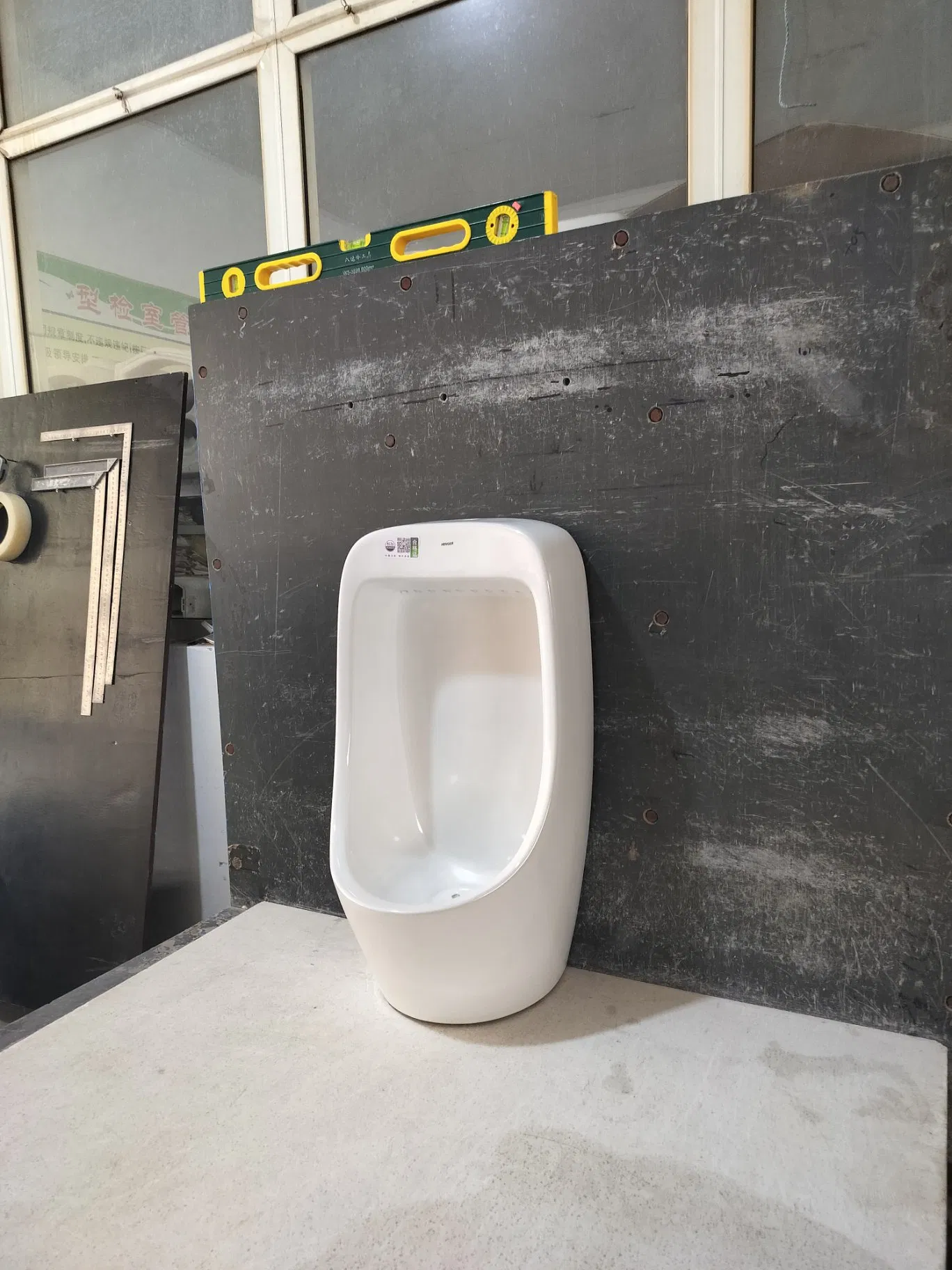 Wall Hung White Toilet Ceramic Men Sanitary Ware Urinal