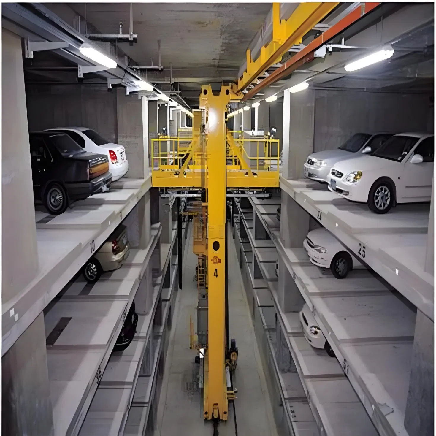 Customized Prefabricated Modular Garage Steel Frame Structure Multi-Level Parking Tower for Space-Saving