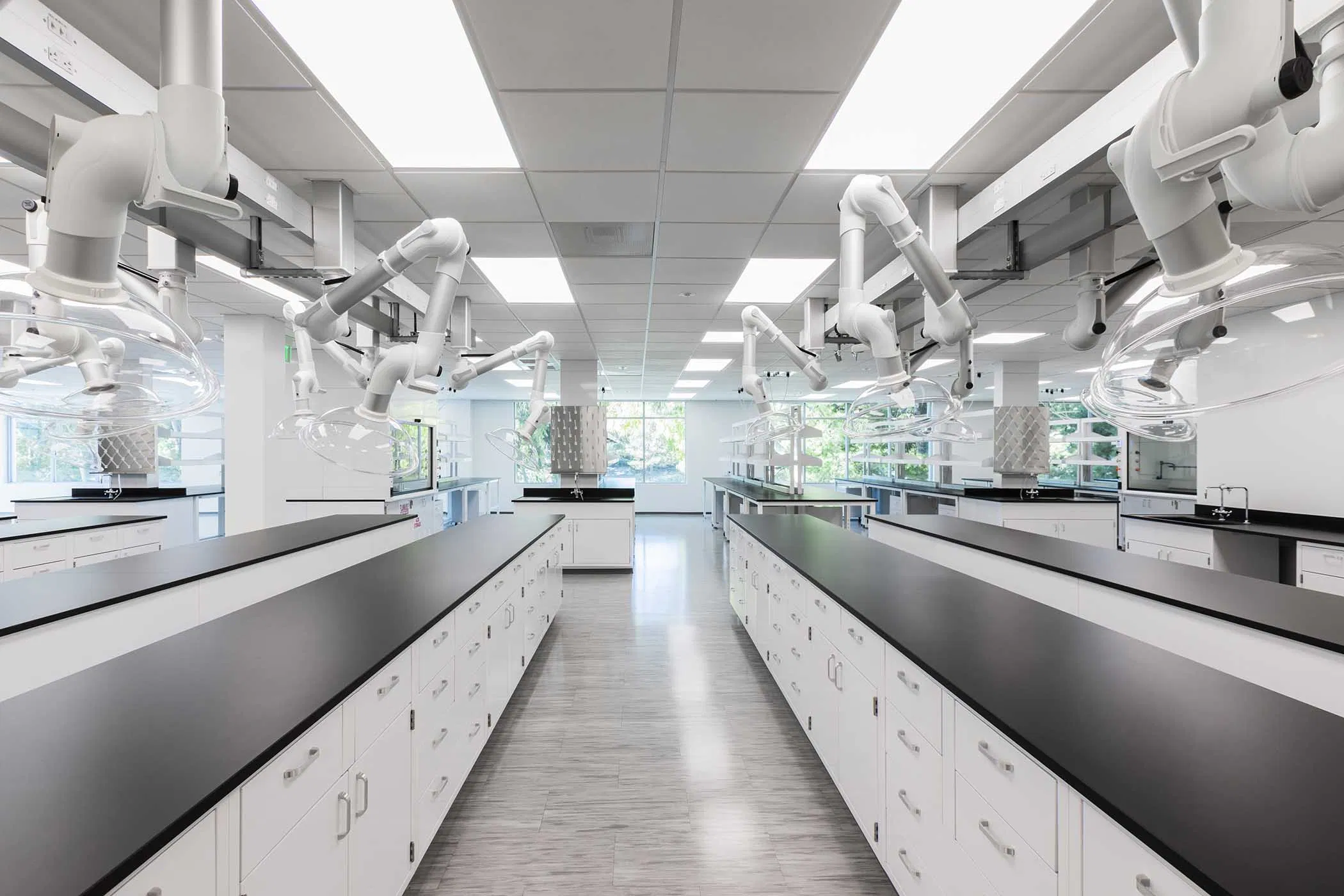 High Performance Laboratory Countertops with Phenolic Resin Surface