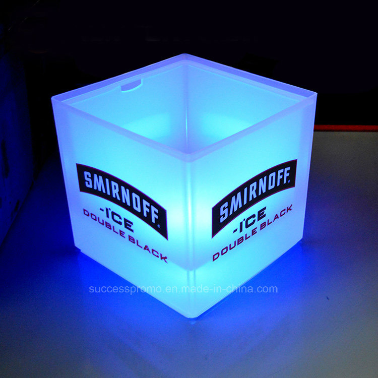 Wholesale 3.5L Plastic LED Ice Bucket with Customized Logo
