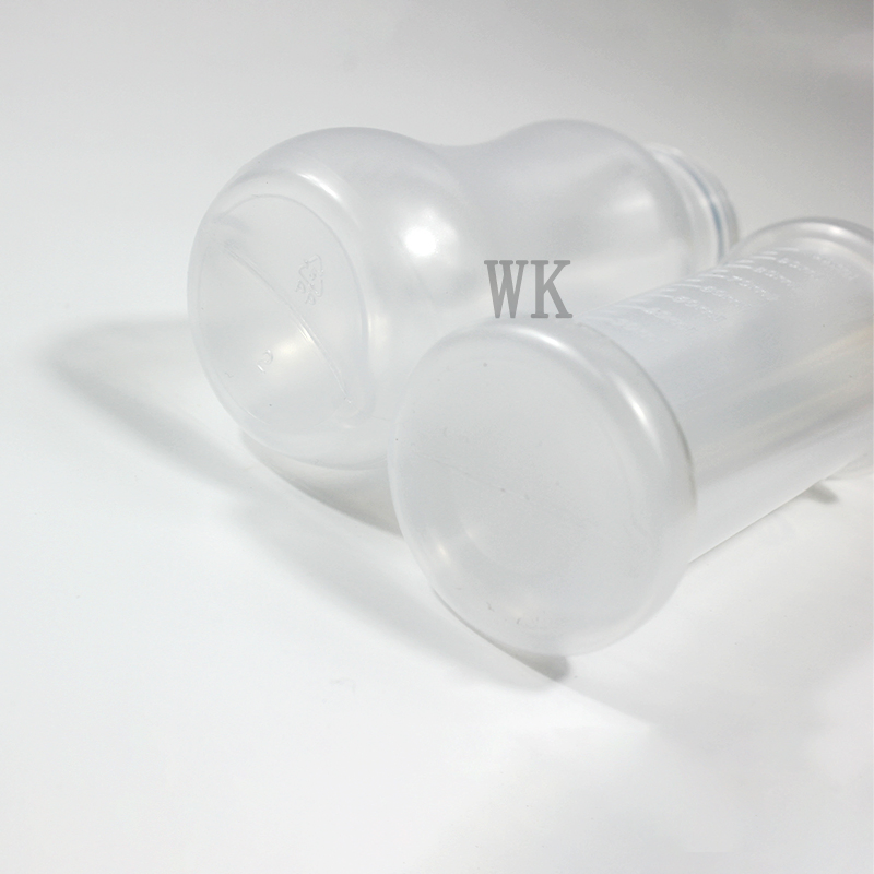 Empty PP Plastic Baby Feeding Packaging Bottle with Nipple Cover