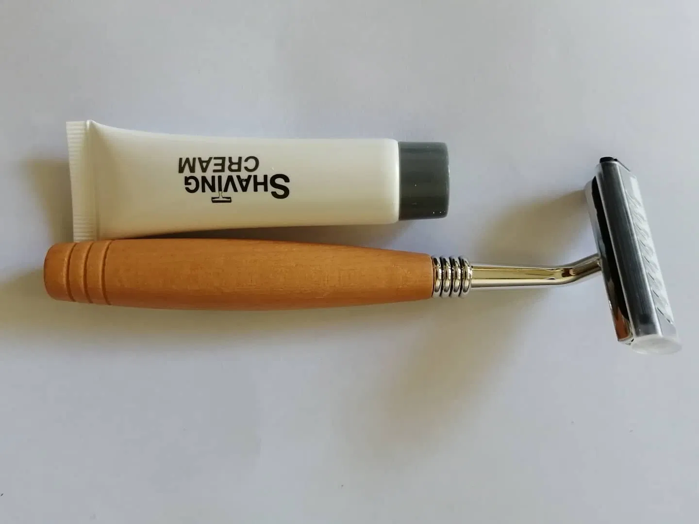 Stainless Steel Hotel Razor & Hotel Shaver & Bamboo Hotel Shaver
