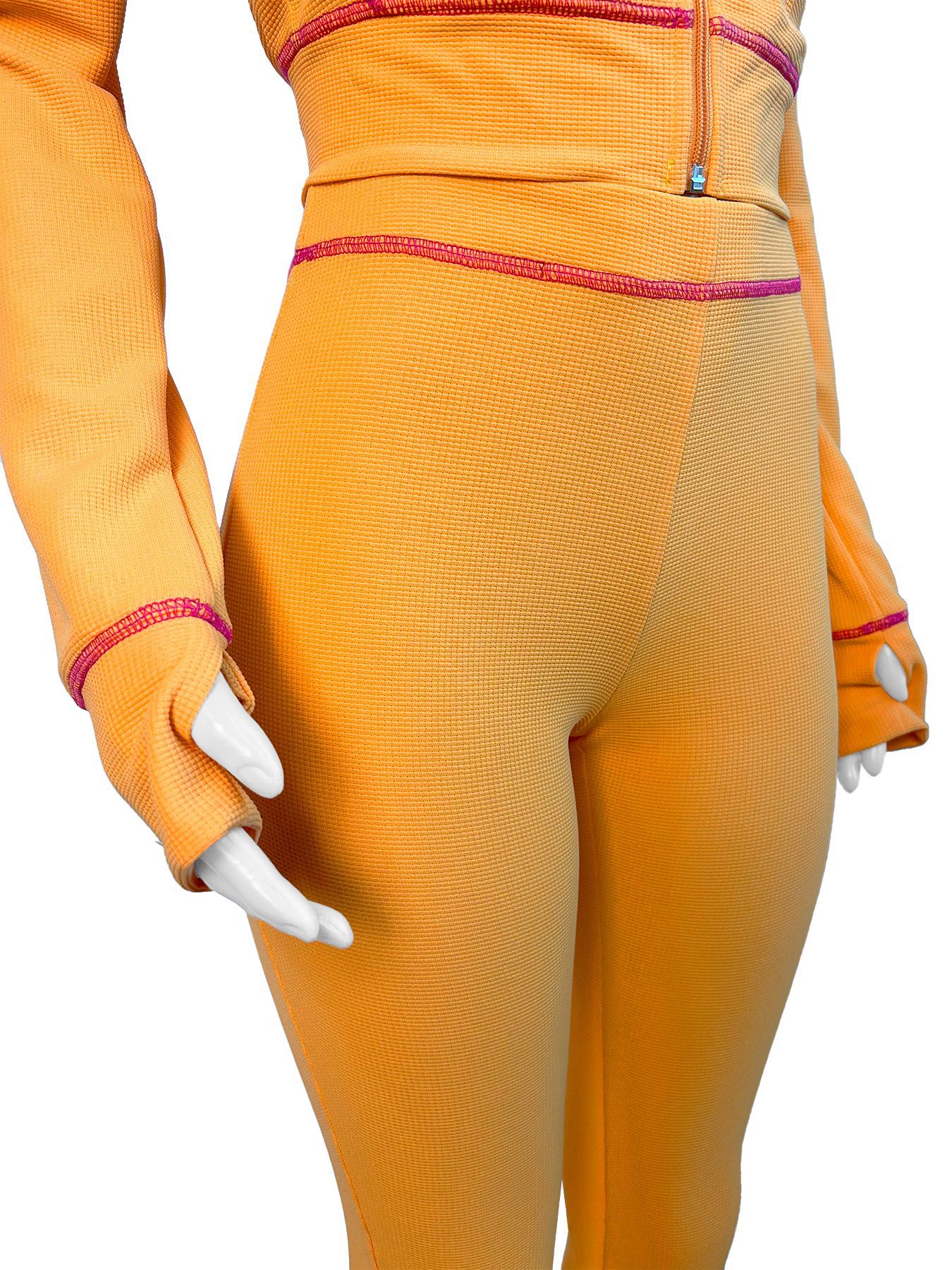 Одежда женская трикотажная с логотипом спортивная