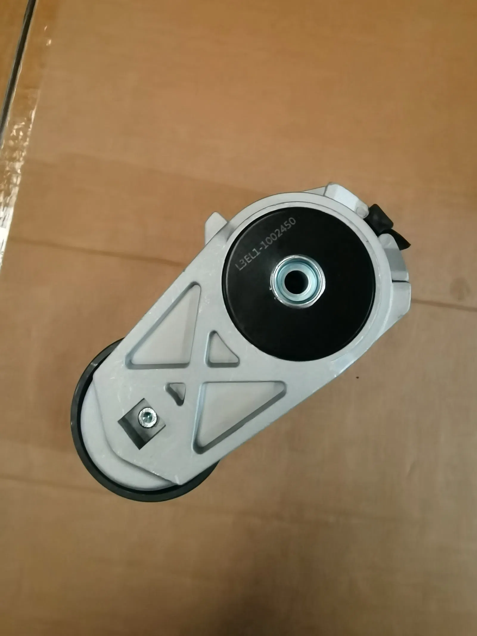 Ролик натяжителя ремня двигателя L3EL1-1002450 для грузовиков