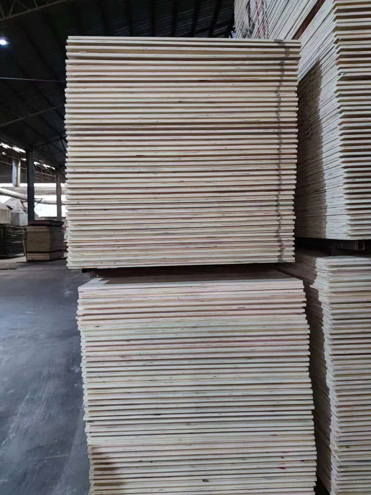 Phenolic Glue Film Faced Plywood of China Factory