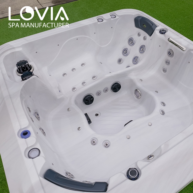Акриловая уличная SPA-ванна LOVIA на 6 человек