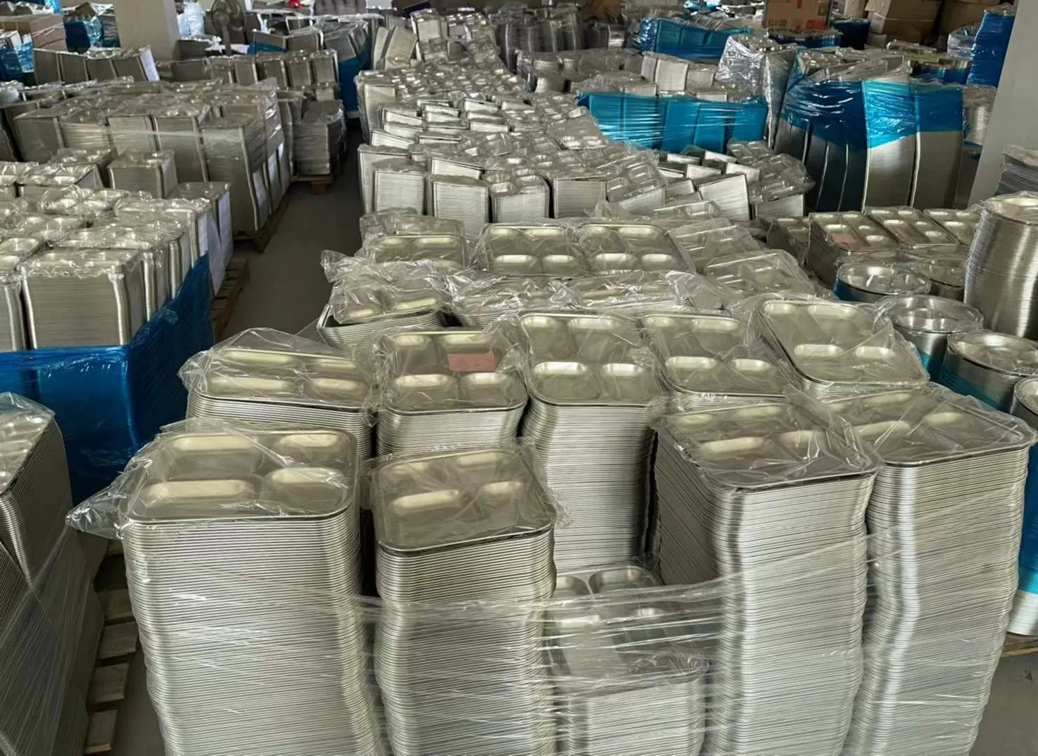 Durable 201 Stainless Steel 4/5 Compartment Rectangular Dinner Plate Fast Food Plate