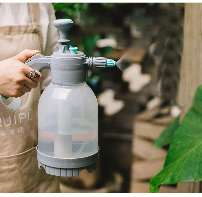 Plastic Hand-Held Air Pressure Water Can Plating Water Can Flower Plant Watering Can
