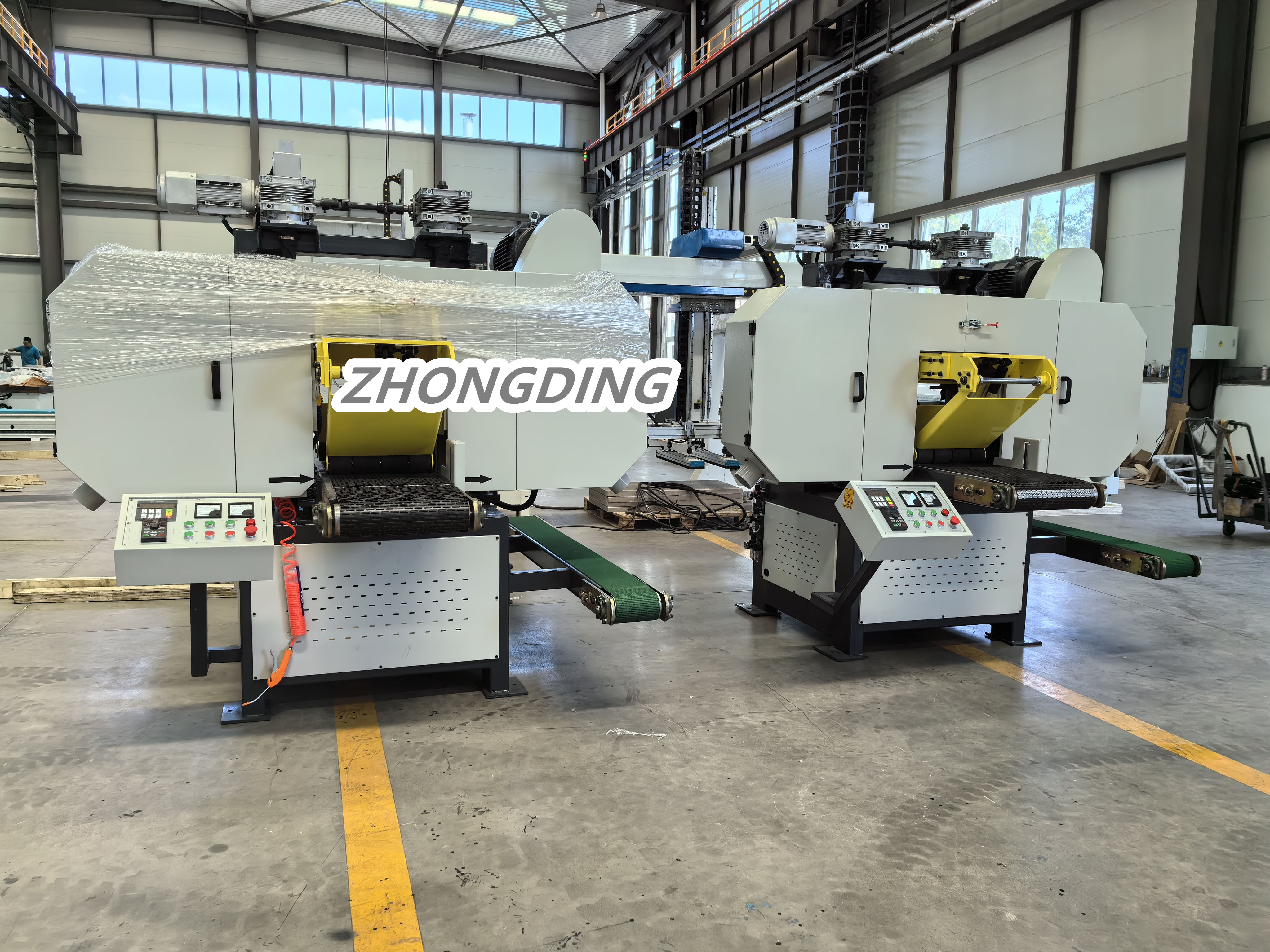 Станок ленточнопильный горизонтальный по дереву