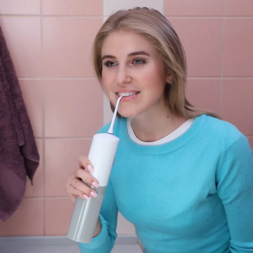 Hot Selling ABS Material Water Flosser Smart Oral Irrigator Suitable for All People