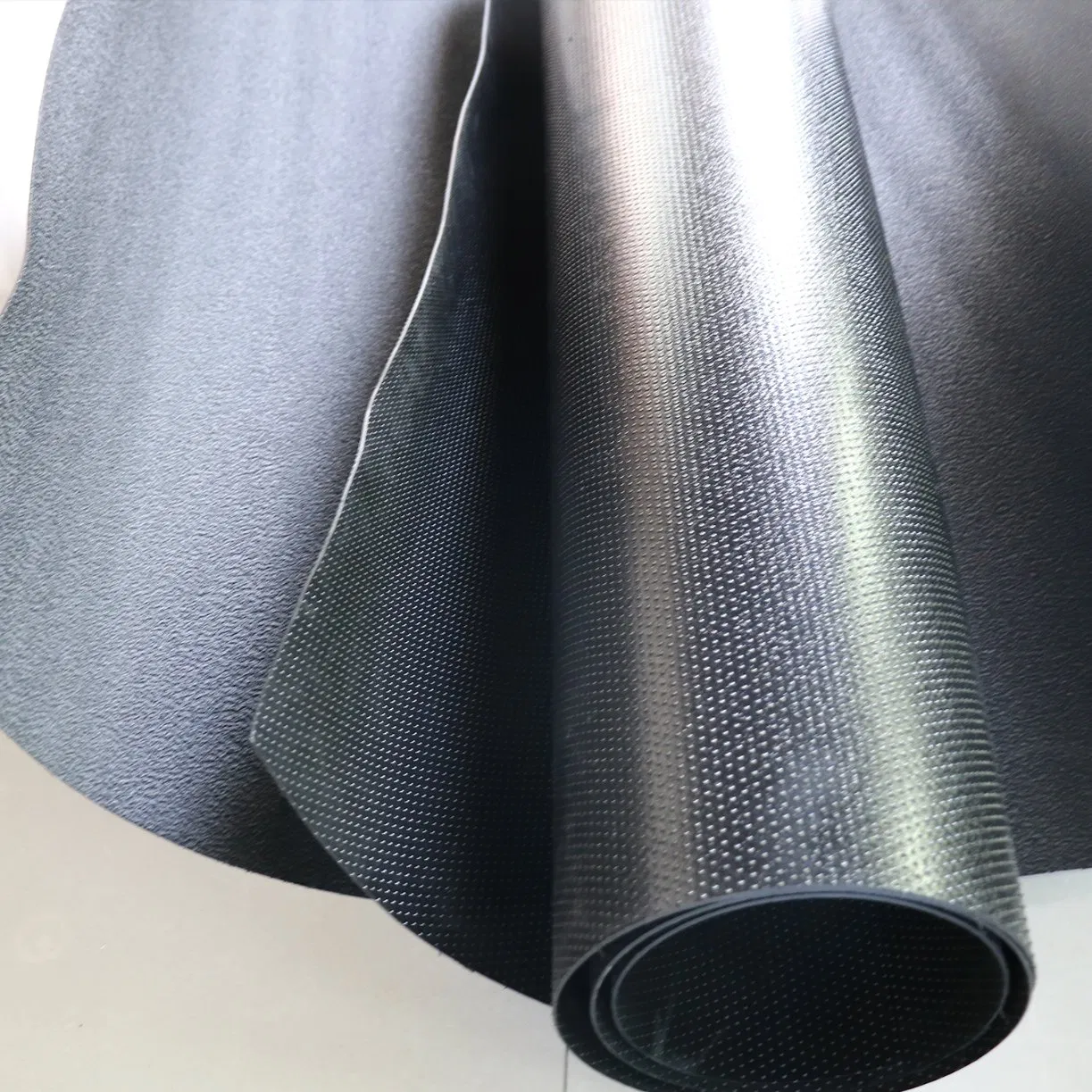 1.5mm HDPE Waterproof\Anti-Seepage Glossy Black Geomembrane for Artificial Lakes