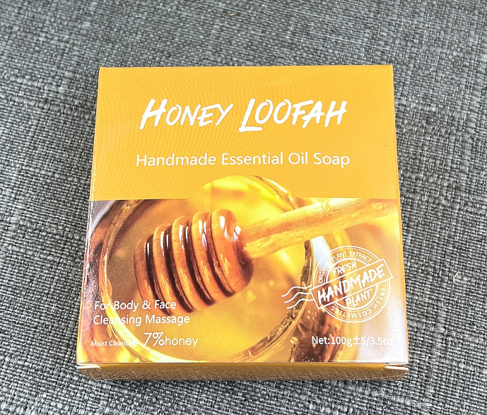 Revitalizing Pomegranate Loofah Soap - 100g Custom Bath Soap for Antioxidants