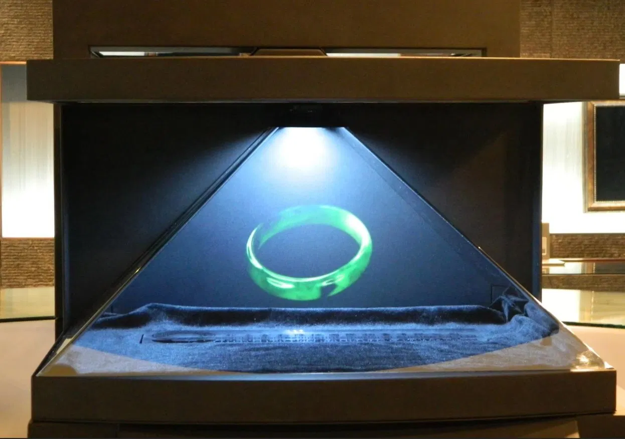 Stylish 3D Holographic Glass Showcase for Stunning Displays