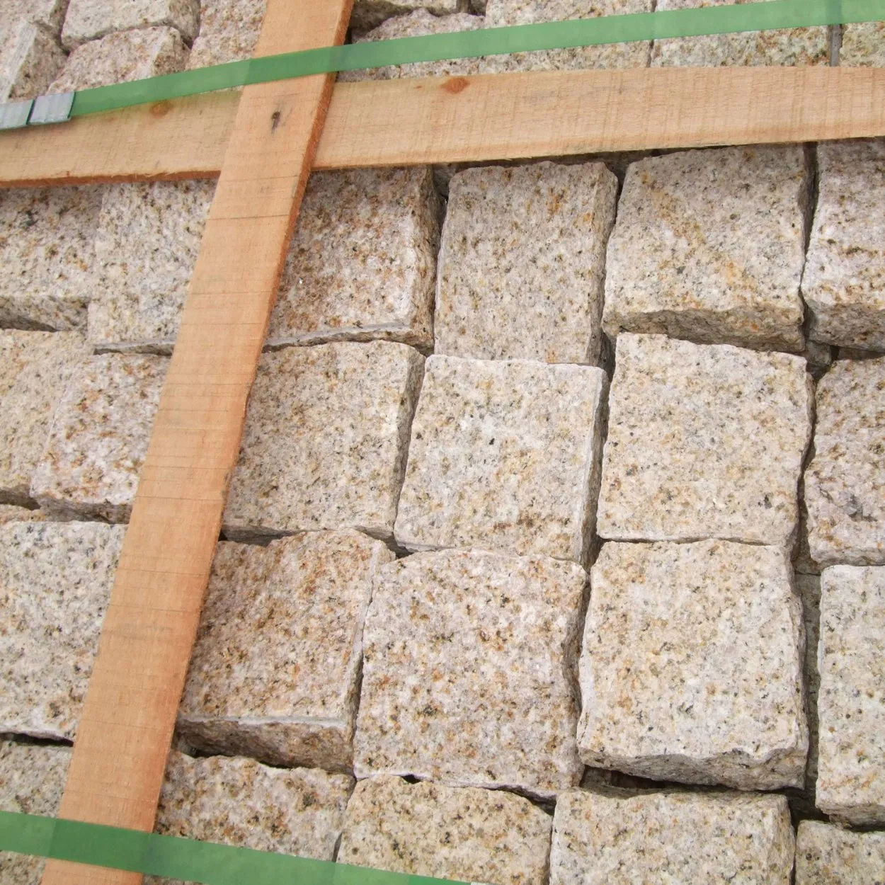 Staircase Design Indoor Wholesale G682 Golden Yellow Stair Casegranite Stairs Step