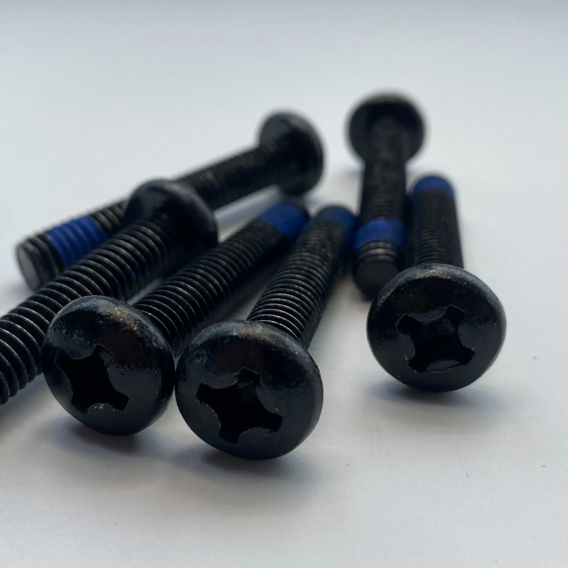 Машинные винты M1.4-M6, черные, углеродистая сталь