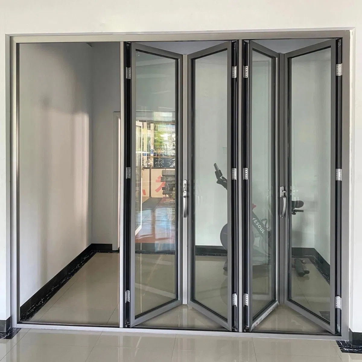 Противопожарные и водонепроницаемые алюминиевые складные двери