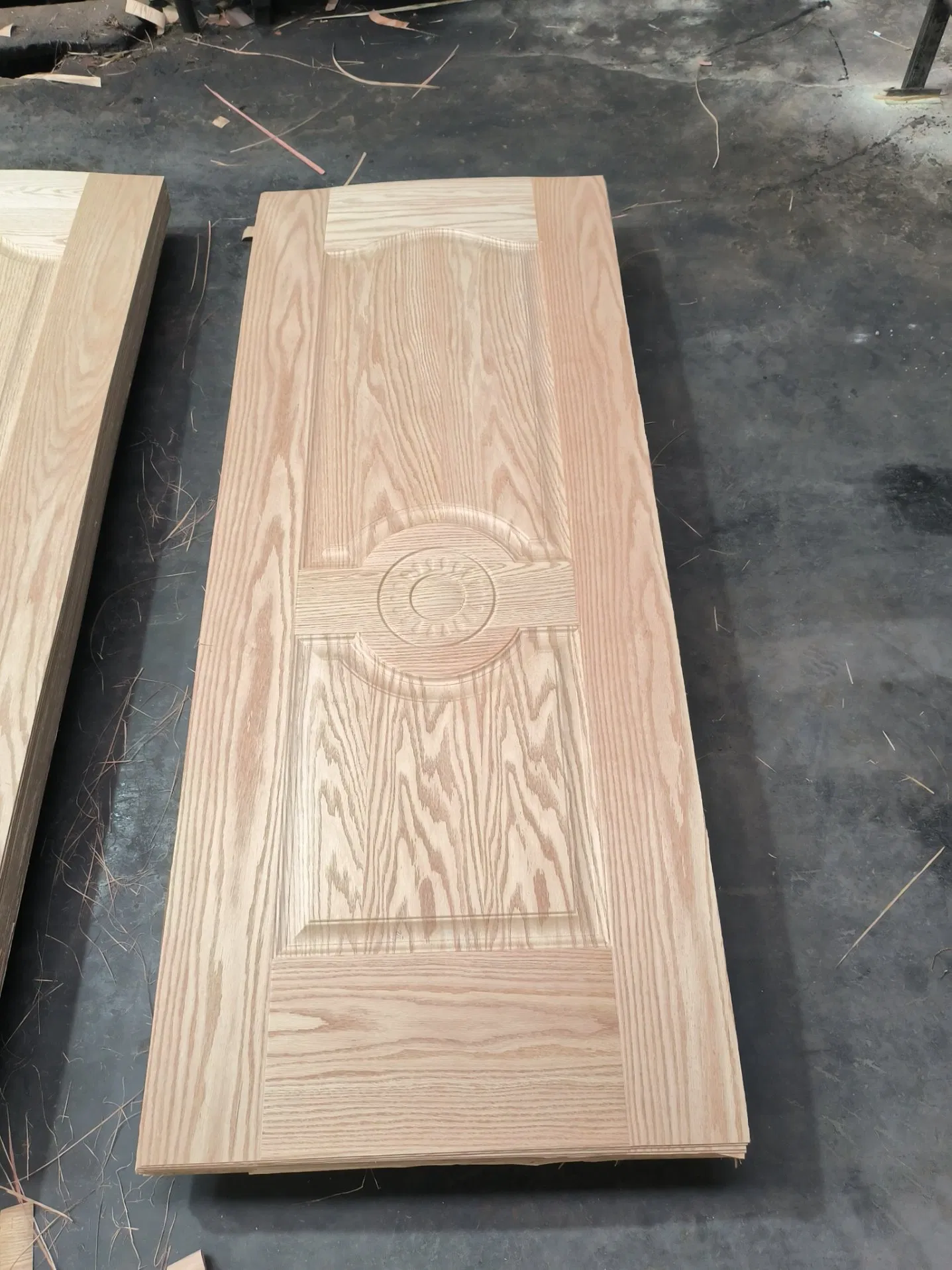 Natural Wood Veneer/Melamine Paper Veneer Moulded HDF Door Skin